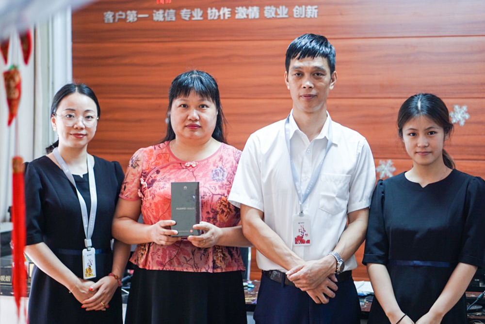 刚刚，1261位UG环球物业幸运业主喜提奖品……